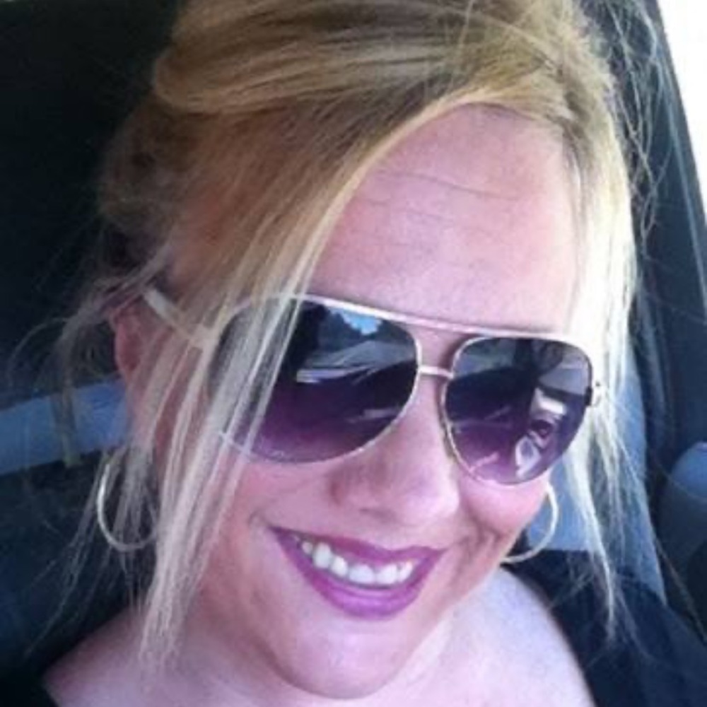 Meet your Posher, Carrie